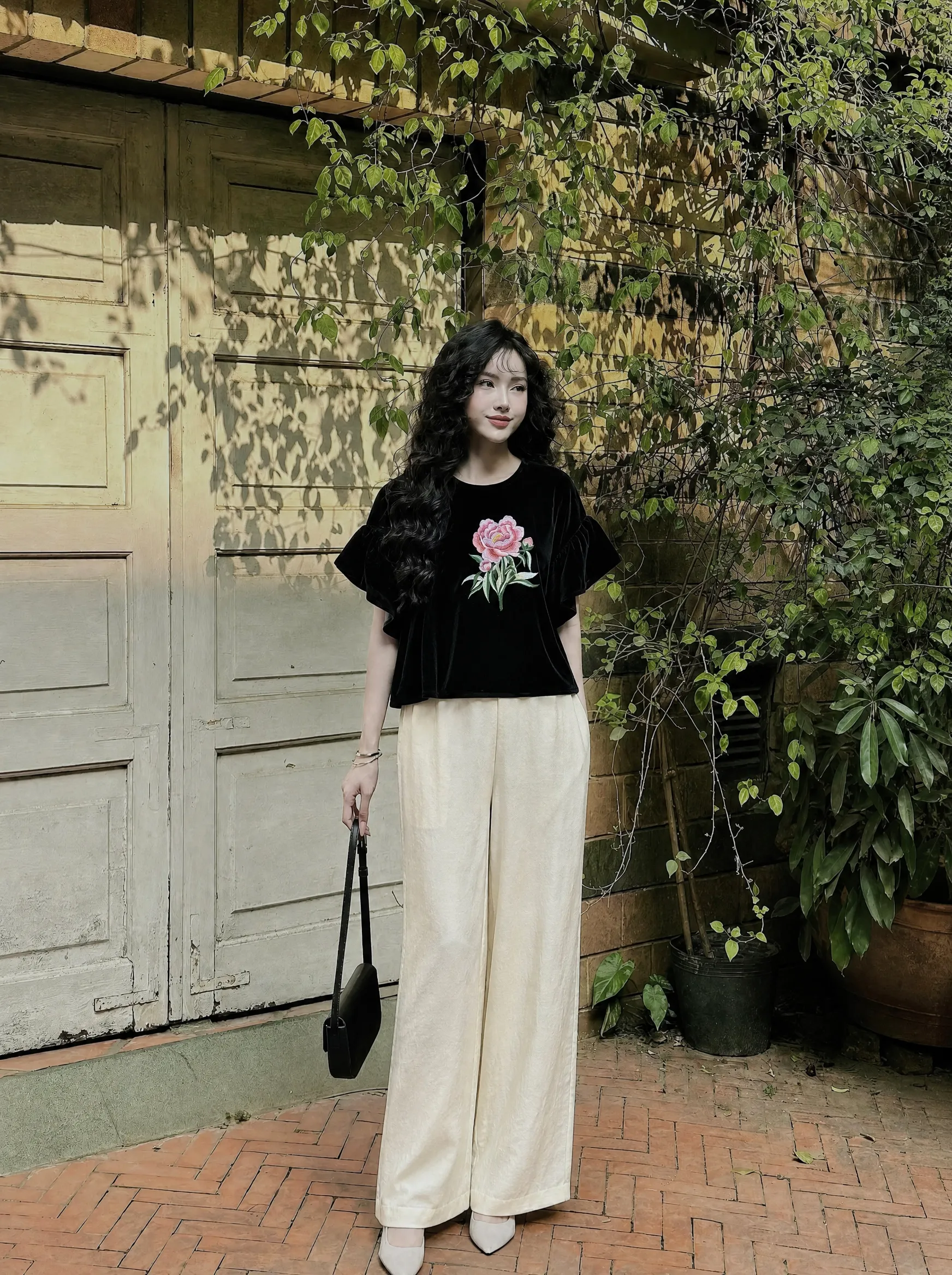 SET ÁO NHUNG THE TAY BÈO THÊU HOA MẪU ĐƠN