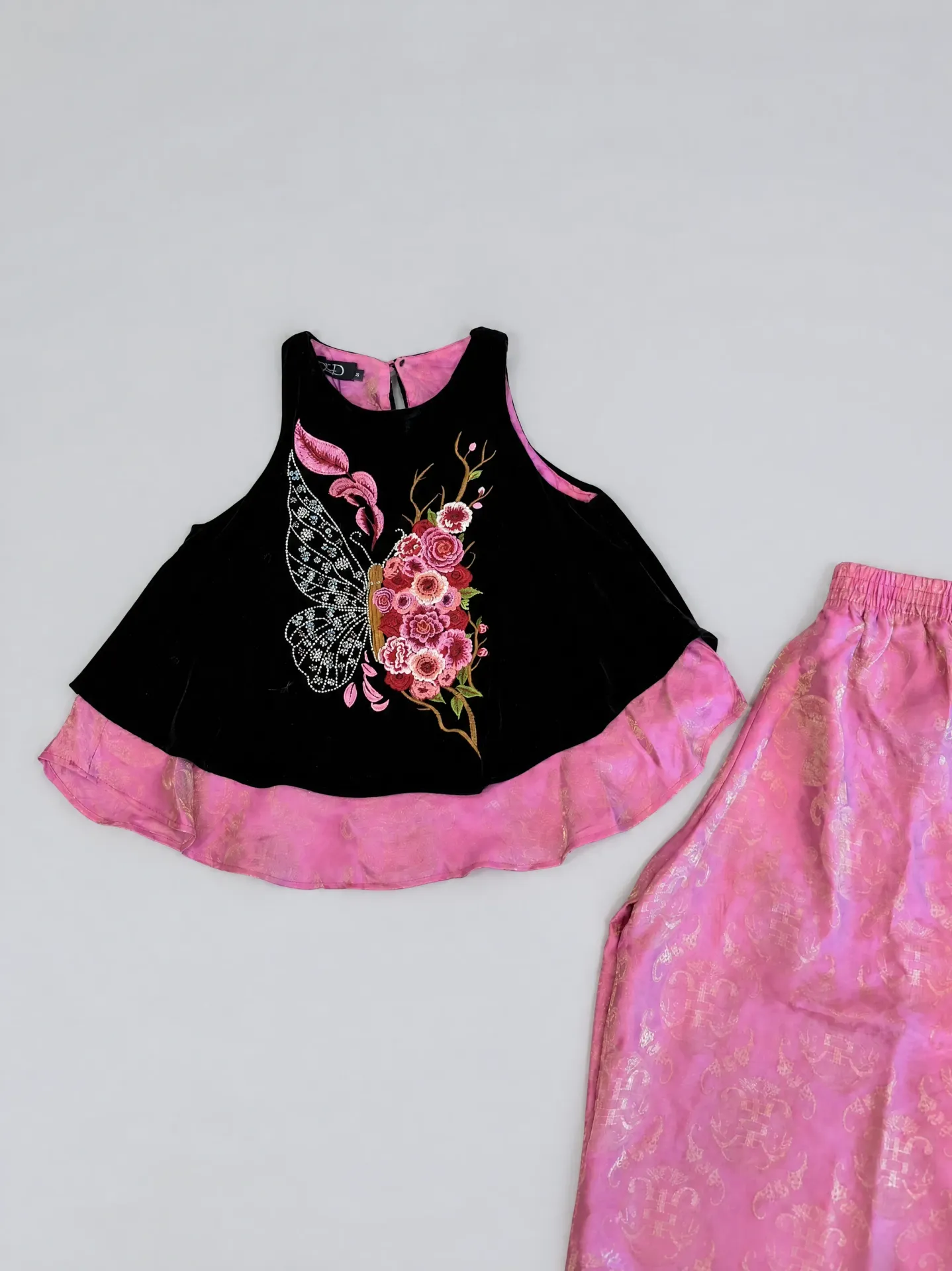 Set Đen phối hồng