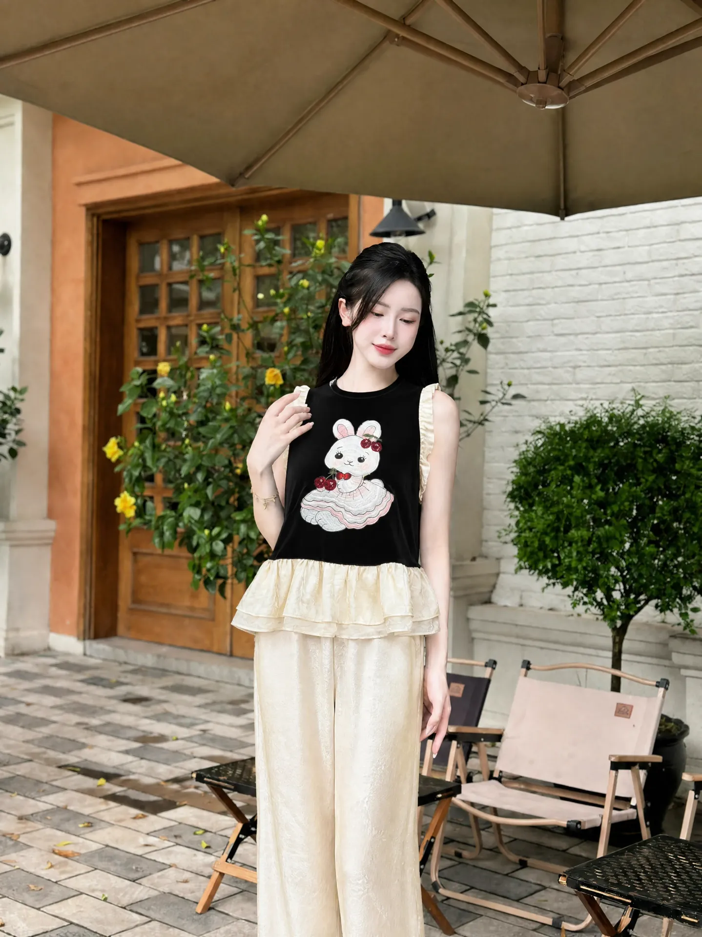 Set Đen phối kem + Quần 
